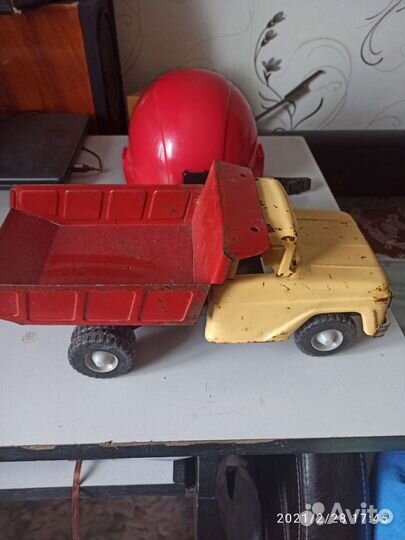 Машинка жэлезная отс большая