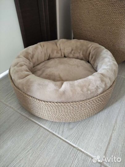 Лежанка для кошек. Д-45, В-12