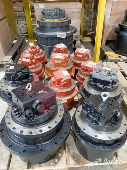 Редуктор хода Hitachi ZX125US-E 9181123
