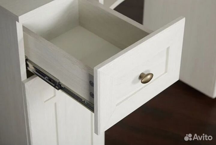 Туалетный столик