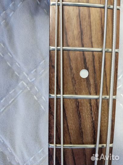 Бас гитара fender precision