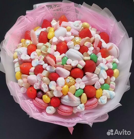 Букет из ягод и зефира