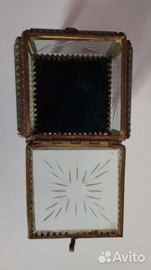 Шкатулка старинная