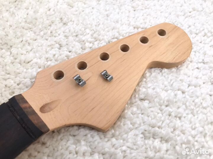 Гриф электрогитары Стратокастер
