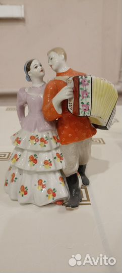 Фарфоровые статуэтки