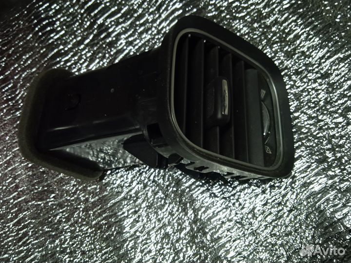 Дефлектор воздуховода правый dodge charger LD