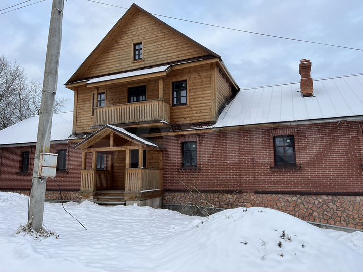 Гостиница, 742 м²