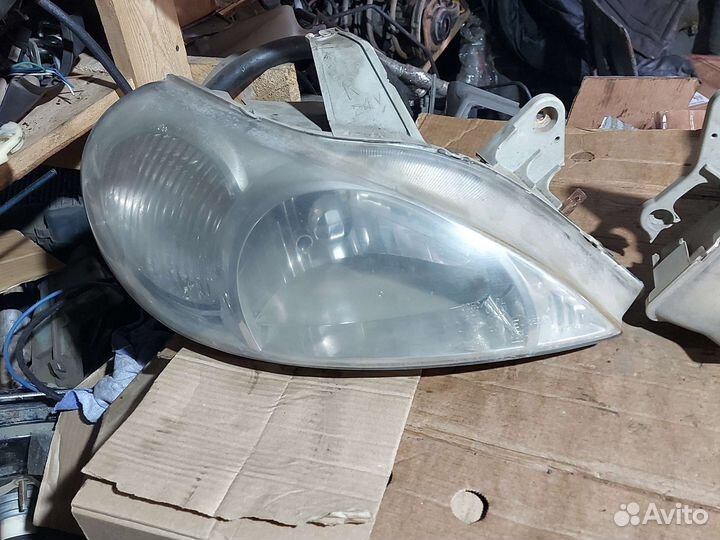 Фары для Кия Рио 1 с дефектом