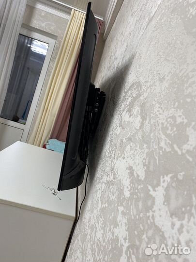 Новый телевизор smart 43