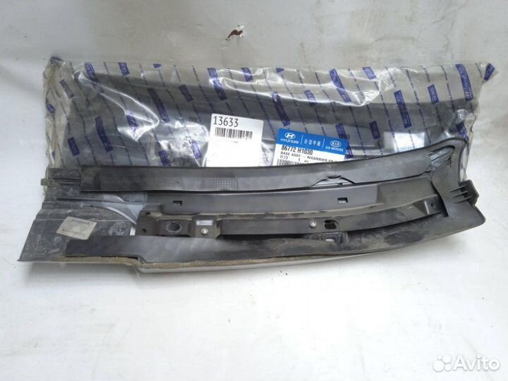 Заглушка рейлинга правая Hyundai Terracan HP D4BA