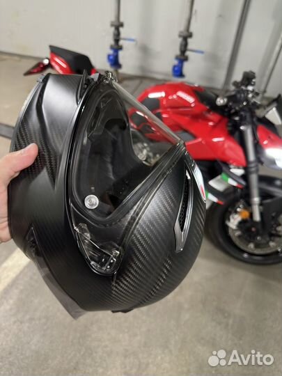 AGV pista gp r