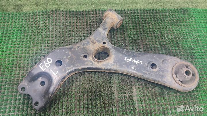 Рычаг передний левый нижний Peugeot Expert 2010