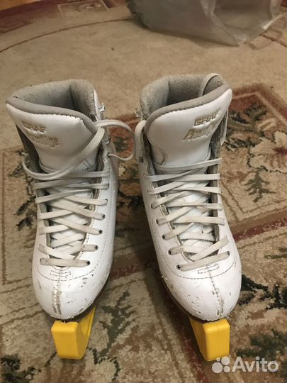 Фигурные коньки Graf