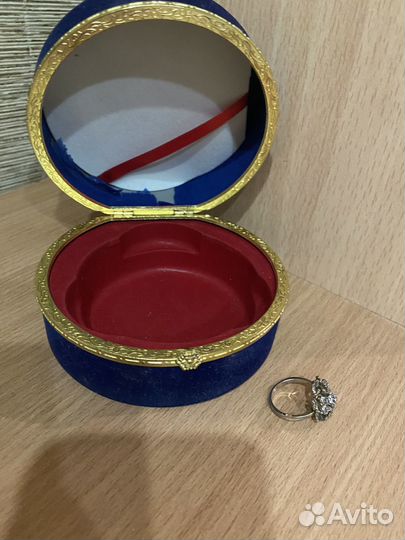 Шкатулка, колечко