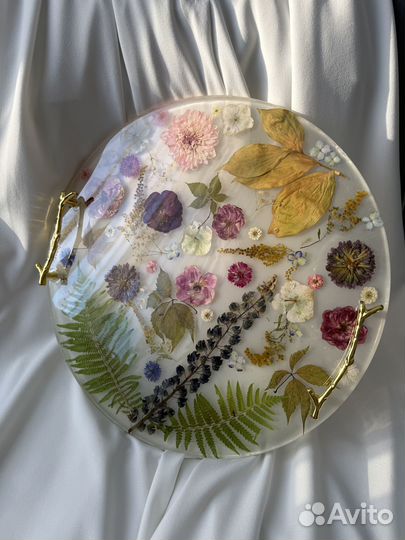 Подарок женщине на 8 марта поднос с цветами из эпо