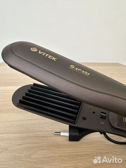 Мультистайлер (электрощипцы-гофре) vitek VT-2505