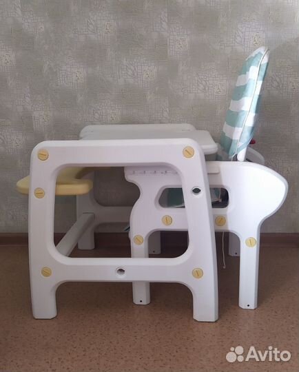 Стульчик для кормления + стол Happy Baby Oliver