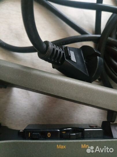 Утюжок, выпрямитель волос