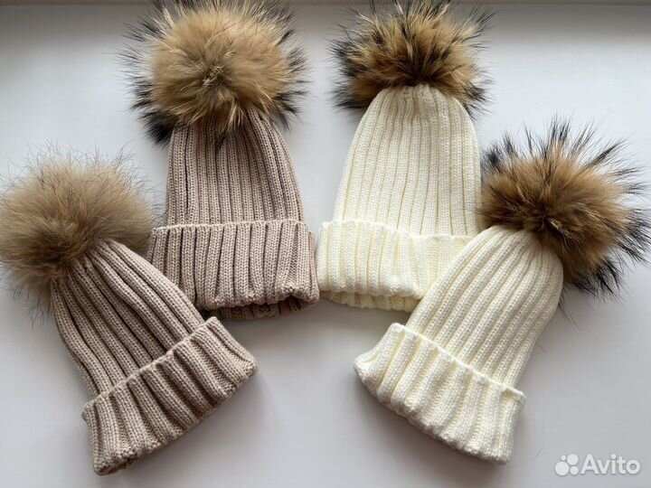 Детский комплект шапка и шарф с помпонами