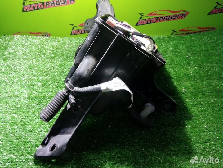 Блок предохранителей toyota ACR50W,ACR55W,GSR50W,G