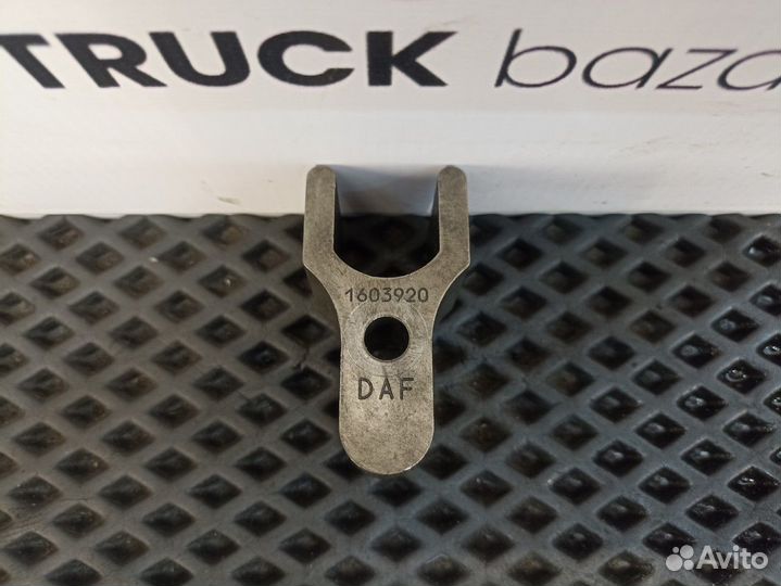 1603920 Кронштейн форсунки двигателя