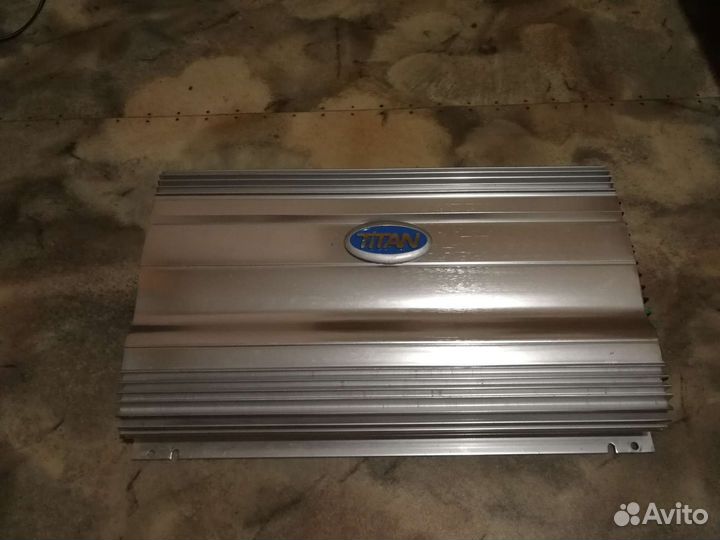 Автомобильный усилитель звука