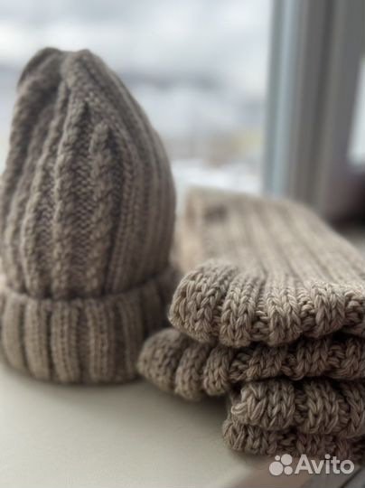 Комплект вязанный шапка и шарф