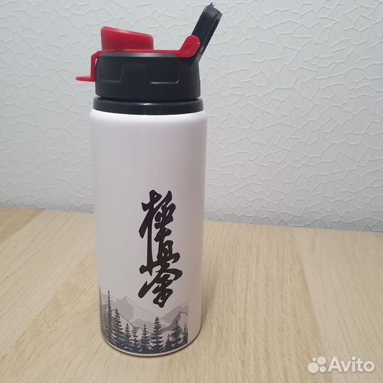 Бутылка спортивная для воды новая каратэ