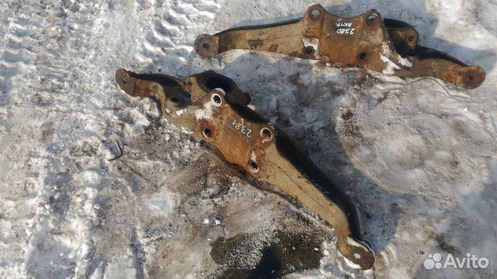 Кронштейн пневморессоры Mercedes Actros Mp1 Mp-1