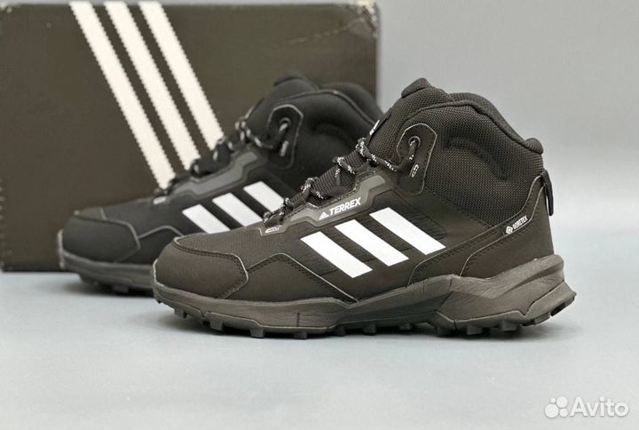 Кроссовки Adidas terrex зима