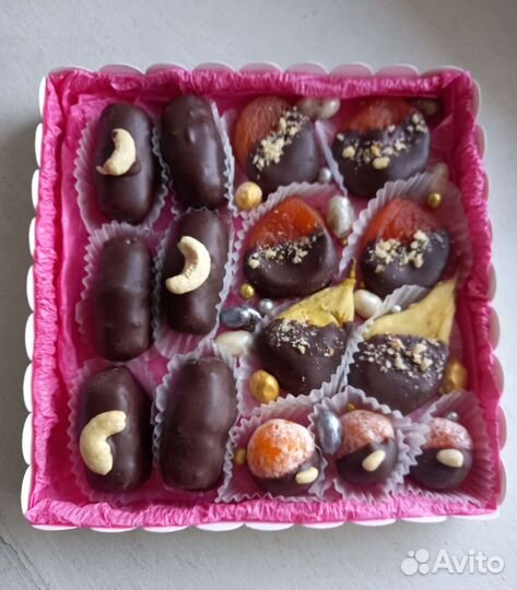 Конфеты сухофрукты в шоколаде