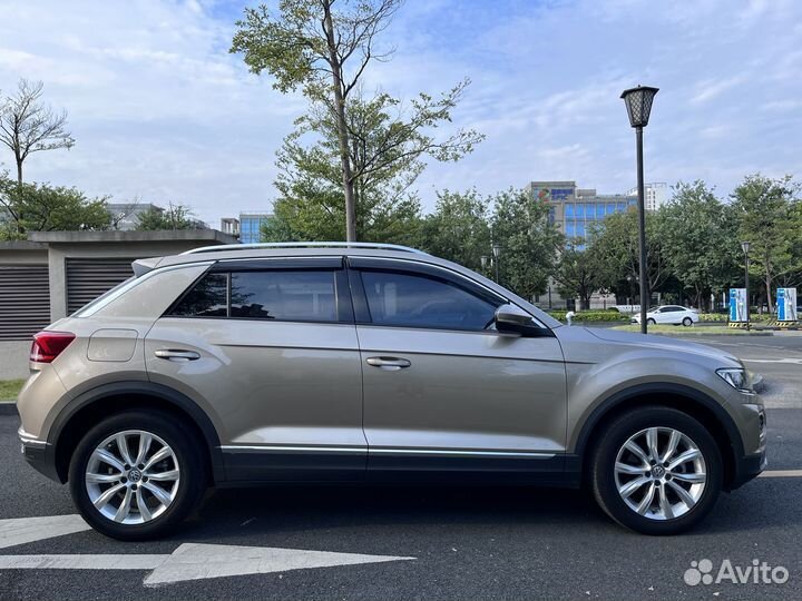 Volkswagen T-Roc 1.5 AMT, 2020, 31 000 км