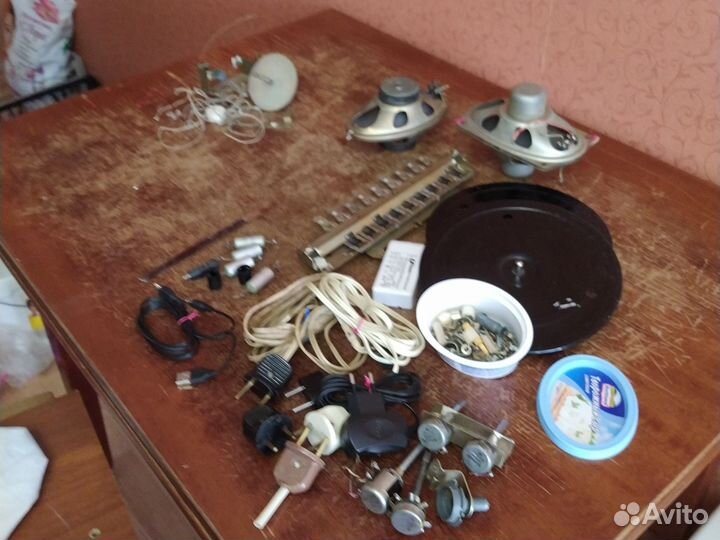 Радио хлам от радиолы ригонда 102