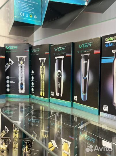 Триммер для бороды профессиональный. Шейвер