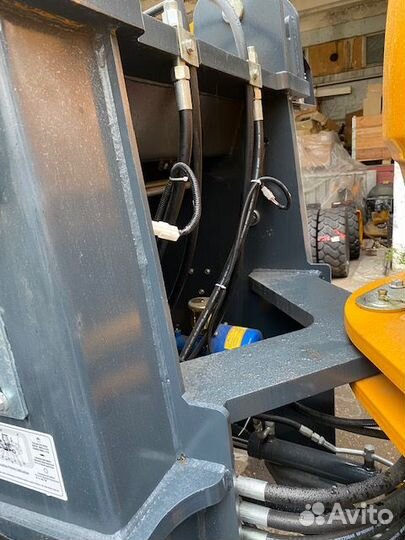 Фронтальный погрузчик LaiGong LG939, 2022