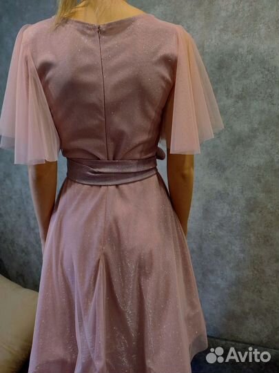 Платье праздничное