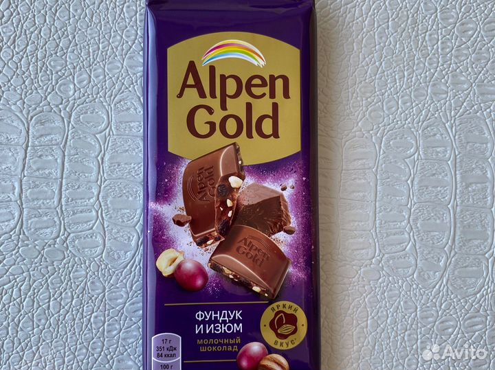 Шоколад alpen gold фундук изюм