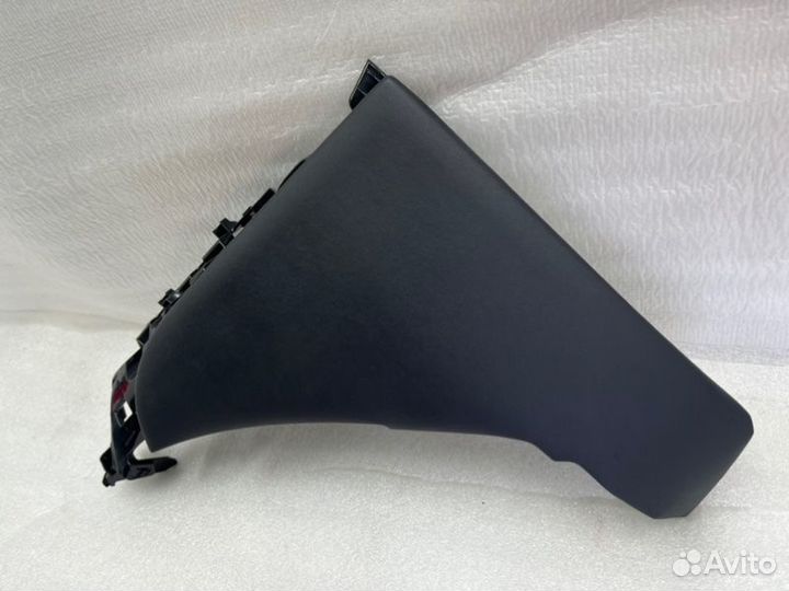 Накладка торпедо левая Toyota Land Cruiser 200