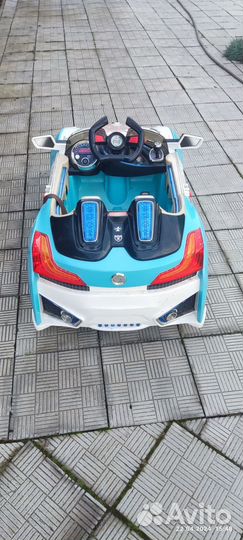 Детский автомобиль на аккумуляторе