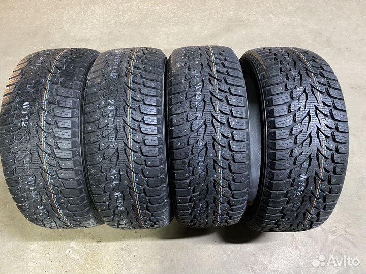 Kumho WinterCraft Ice Wi32 265/50 R20 111T