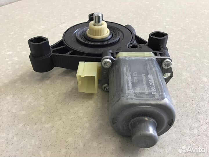 Моторчик стеклоподъемника Skoda Kodiaq 2017