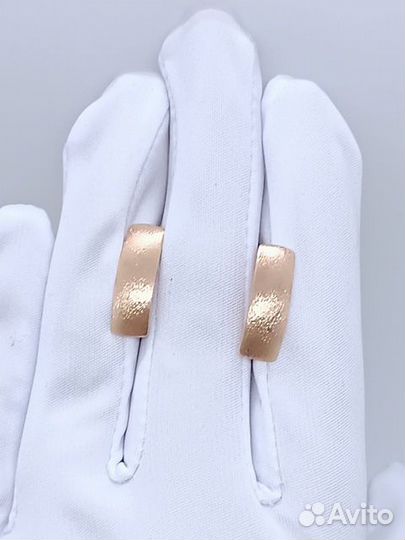 Золотые серьги