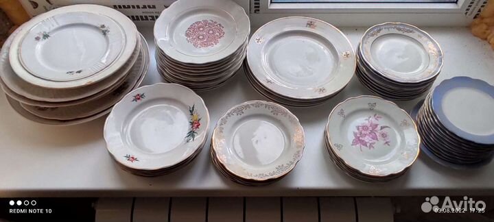 Наборы посуды, сервизы, тарелки, чашки, прочее