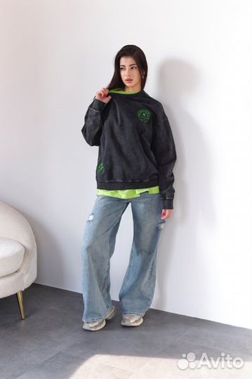 Джинсы и свитшот