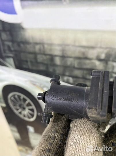 Вакуумный клапан Мерседес W140