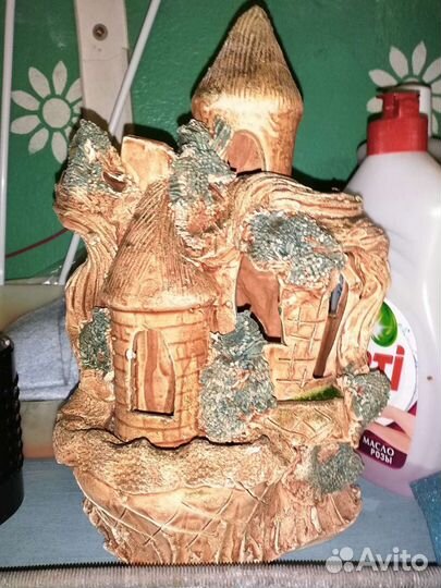 Замок в аквариум