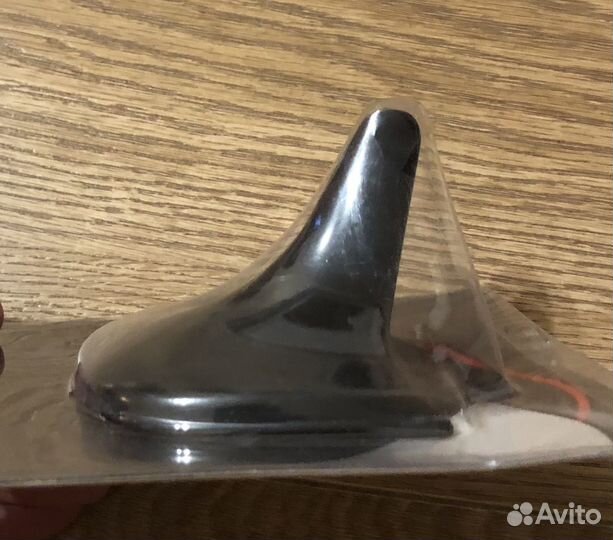 Антена на крышу универсальная (плавник)