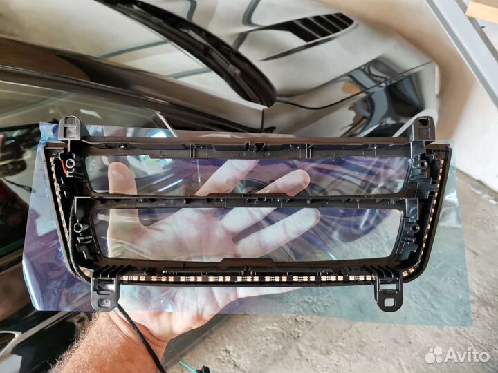 Рамка климата BMW F30 с подсветкой чёрный глянец