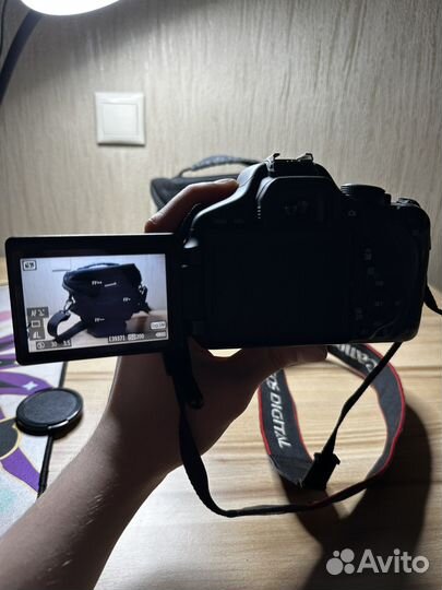 Canon EOS 600D Kit (300+Отзывов)