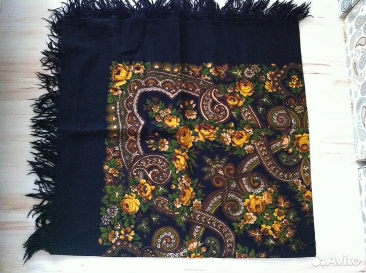 Павлопосадский платок 120 на 120см., шерсть 100